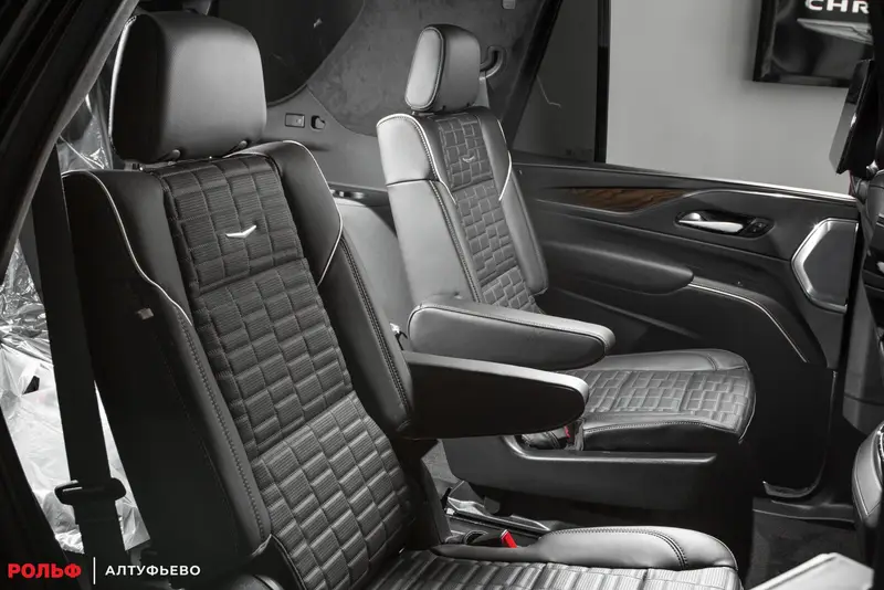Cadillac Escalade — миниатюра 35