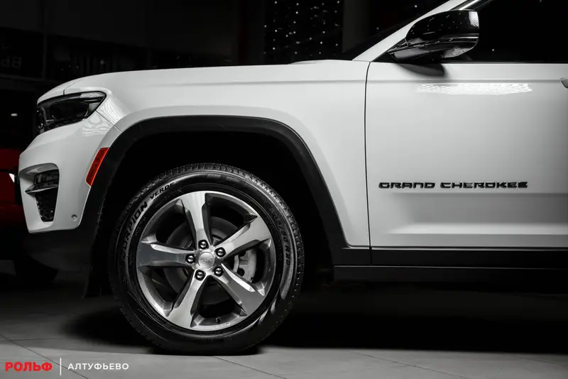 Jeep Grand Cherokee — миниатюра 23