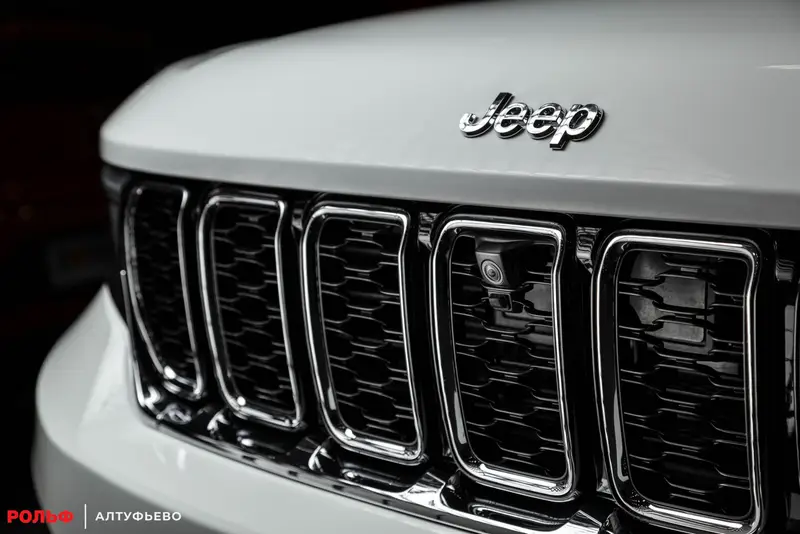 Jeep Grand Cherokee — миниатюра 25