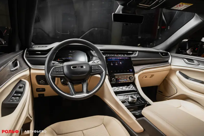 Jeep Grand Cherokee — миниатюра 40