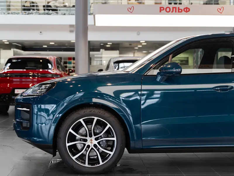 Porsche Cayenne — миниатюра 7