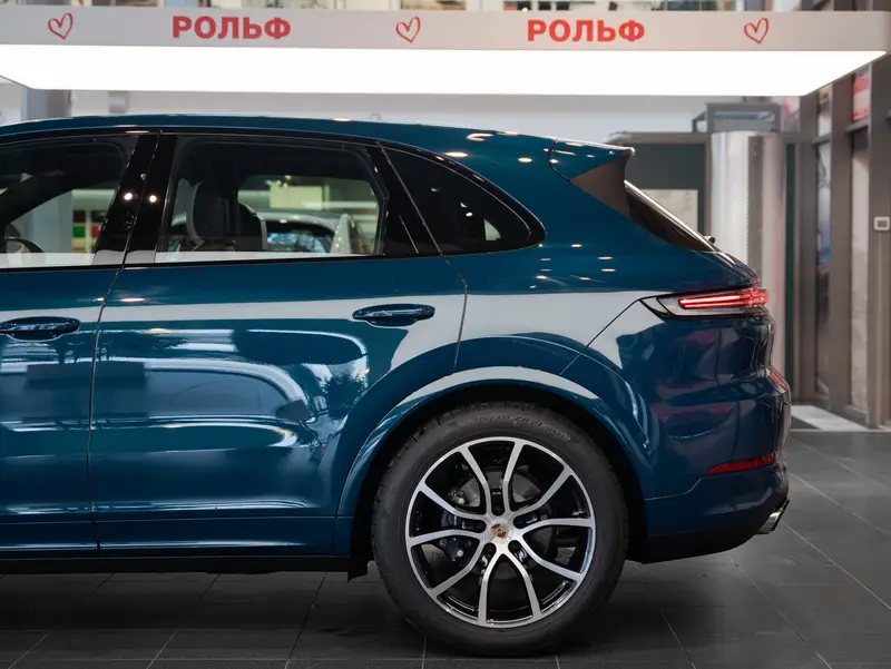 Porsche Cayenne — миниатюра 9