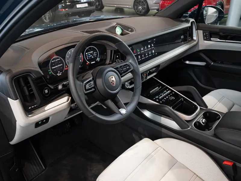 Porsche Cayenne — миниатюра 16