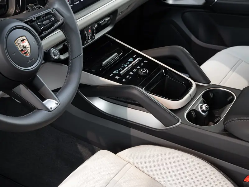 Porsche Cayenne — миниатюра 17