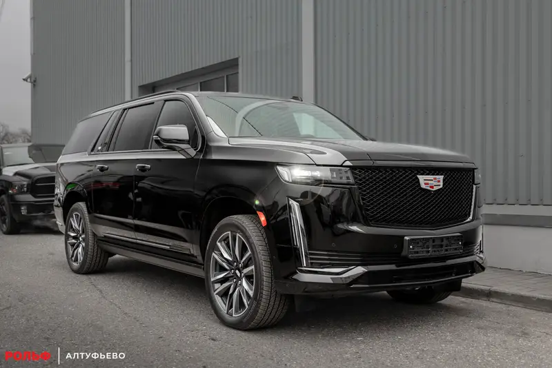 Cadillac Escalade — миниатюра 1