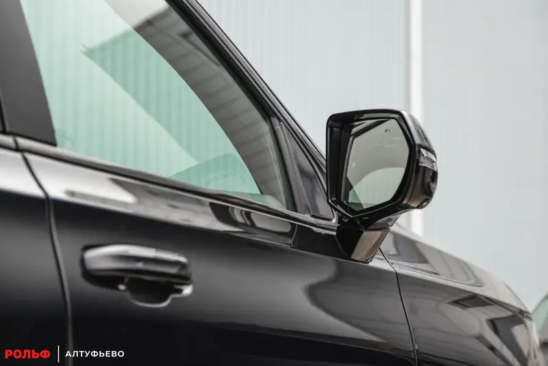 Cadillac Escalade — миниатюра 12