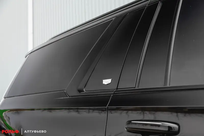 Cadillac Escalade — миниатюра 15