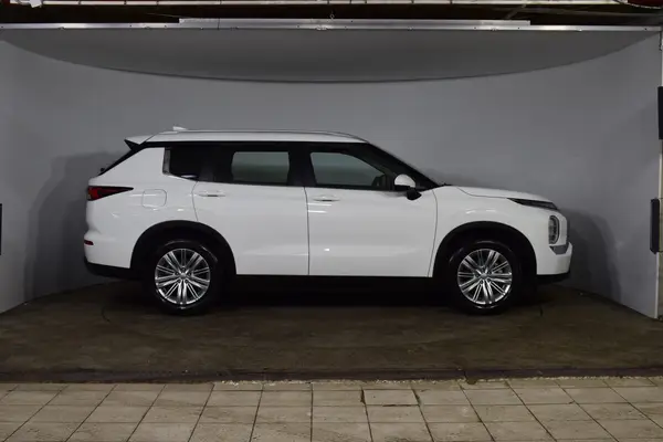 Mitsubishi Outlander — миниатюра 4