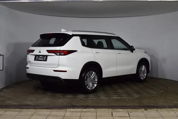 Mitsubishi Outlander — миниатюра 5