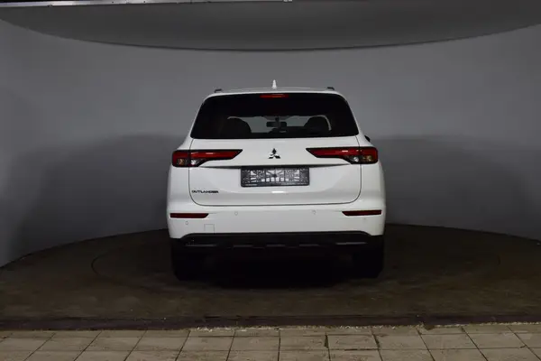 Mitsubishi Outlander — миниатюра 6