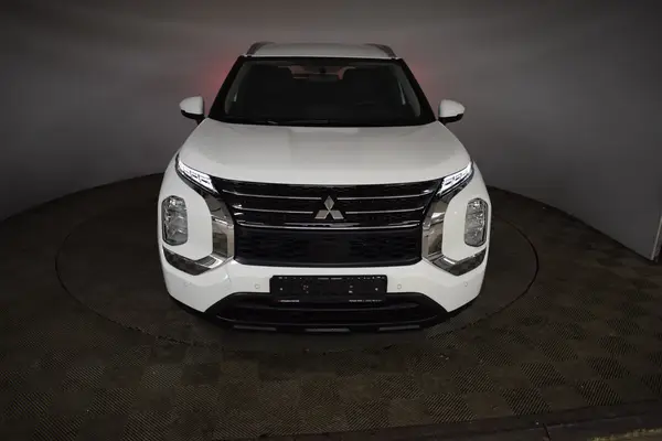 Mitsubishi Outlander — миниатюра 10