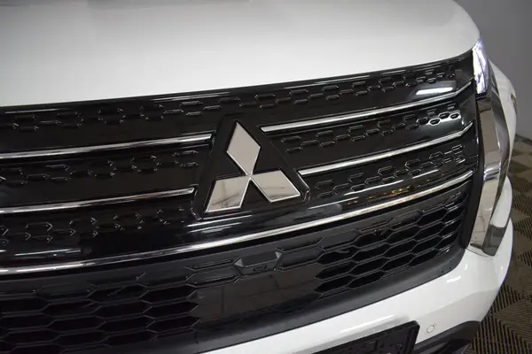 Mitsubishi Outlander — миниатюра 13