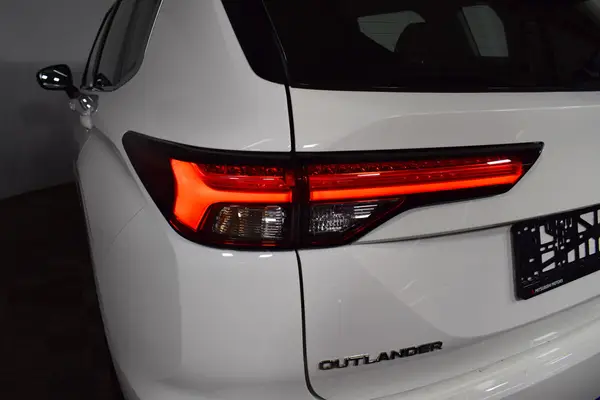 Mitsubishi Outlander — миниатюра 18