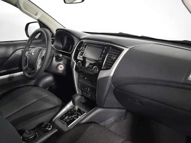 Mitsubishi L200 — миниатюра 18
