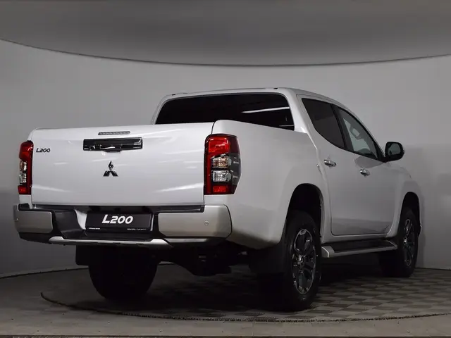 Mitsubishi L200 — миниатюра 11