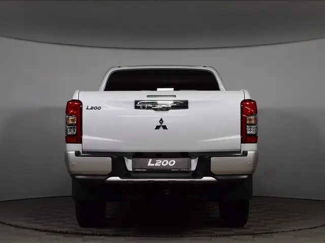 Mitsubishi L200 — миниатюра 12
