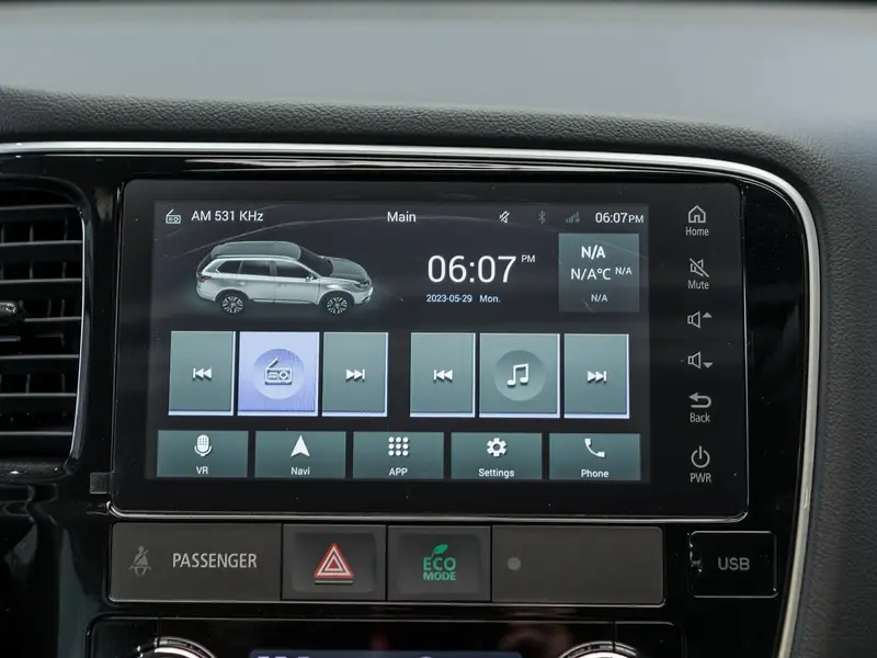 Mitsubishi Outlander — миниатюра 40