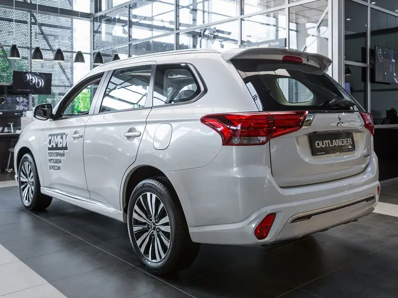 Mitsubishi Outlander — миниатюра 28