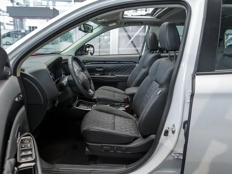 Mitsubishi Outlander — миниатюра 31