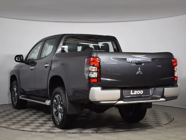Mitsubishi L200 — миниатюра 6