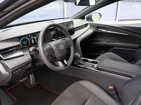 Toyota Camry — миниатюра 38
