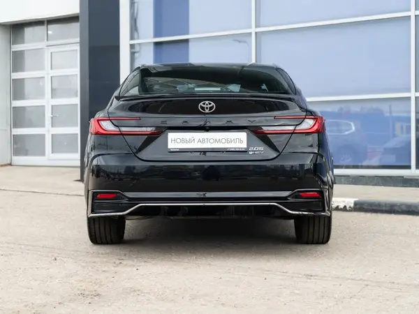 Toyota Camry — миниатюра 8
