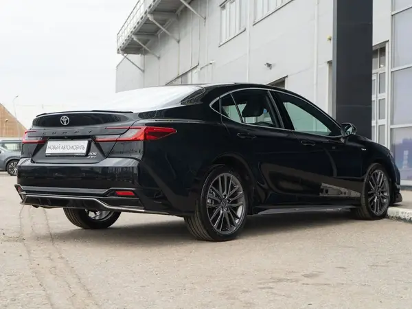 Toyota Camry — миниатюра 9