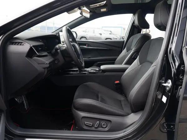 Toyota Camry — миниатюра 21