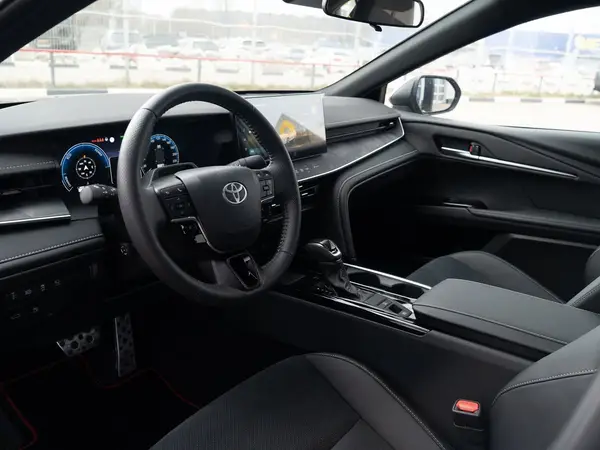 Toyota Camry — миниатюра 20