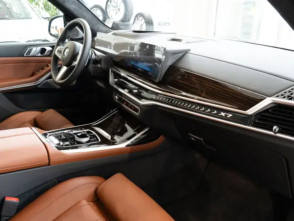 BMW X7 — миниатюра 31