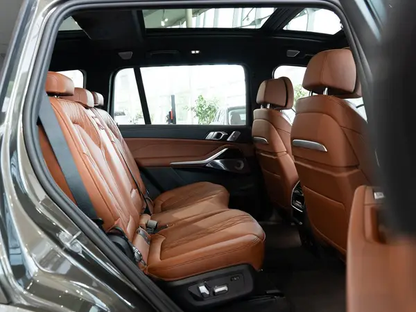 BMW X7 — миниатюра 33