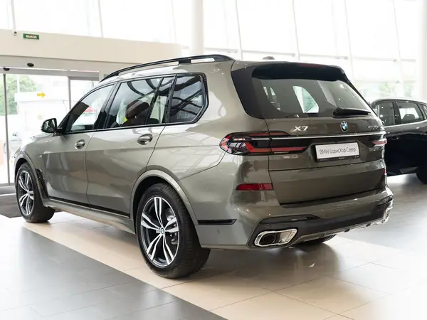 BMW X7 — миниатюра 21