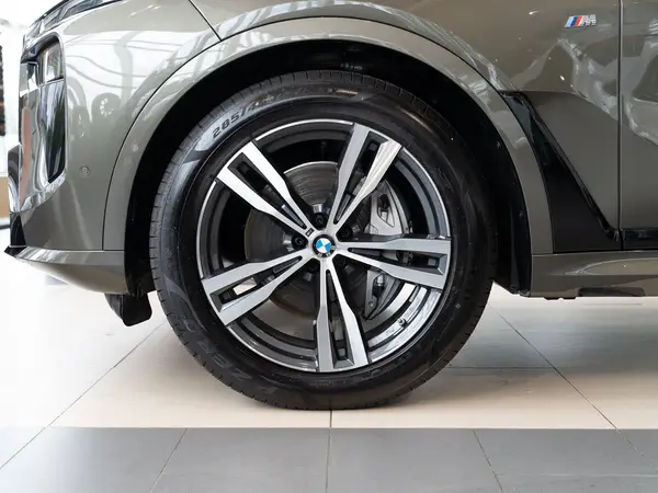 BMW X7 — миниатюра 23