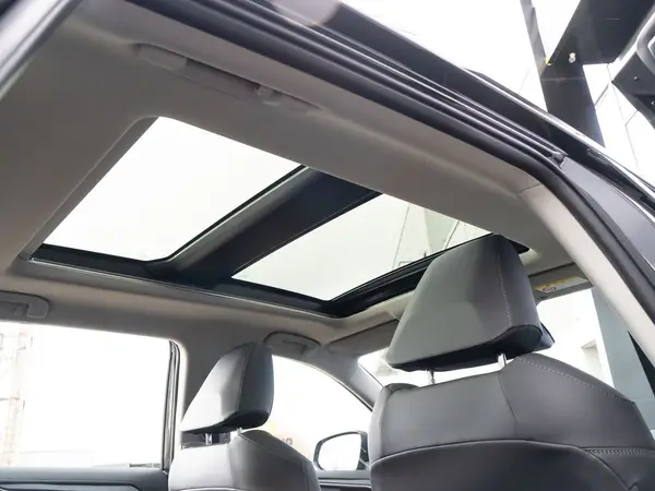 Toyota RAV4 — миниатюра 17