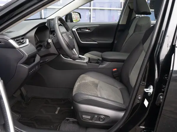 Toyota RAV4 — миниатюра 21