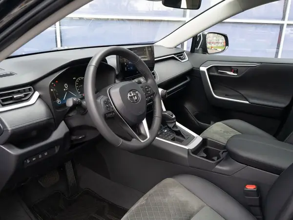Toyota RAV4 — миниатюра 22