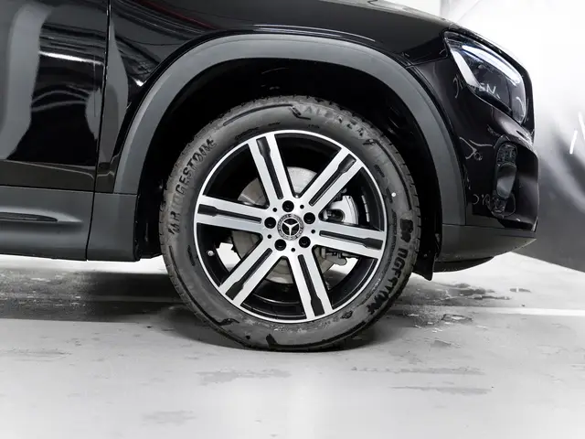 Mercedes-Benz GLB — миниатюра 13