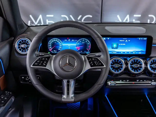 Mercedes-Benz GLB — миниатюра 12