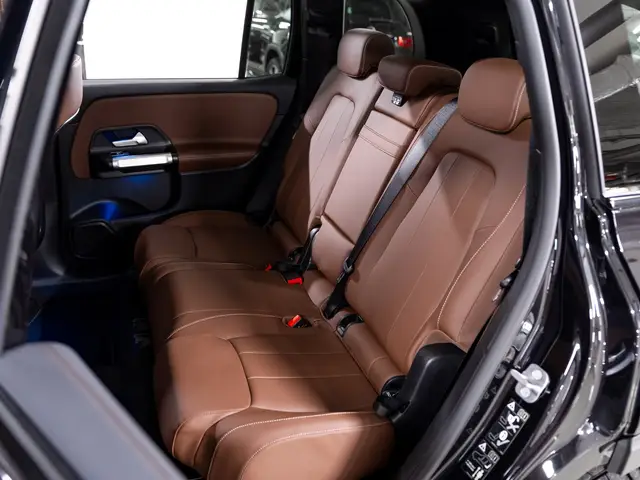Mercedes-Benz GLB — миниатюра 10
