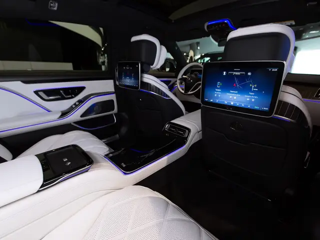 Mercedes-Benz Maybach S-Класс — миниатюра 10
