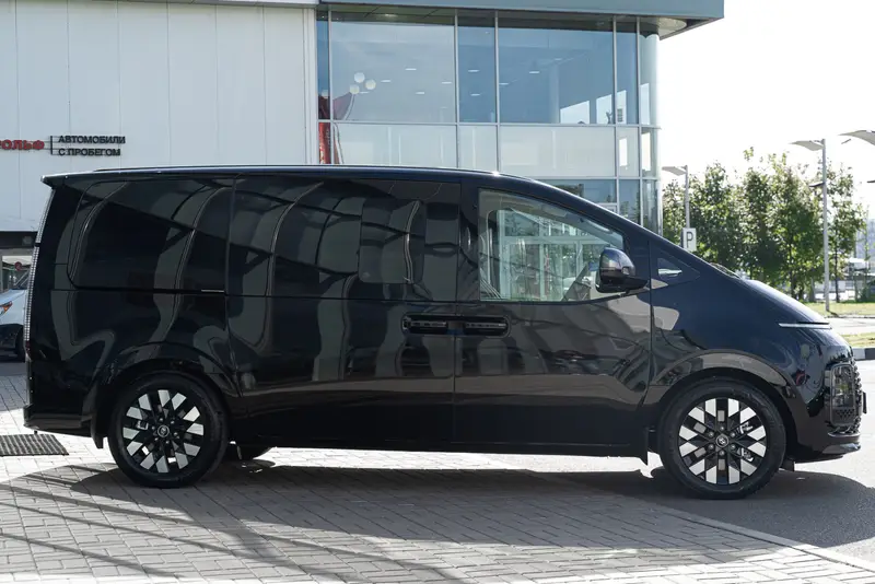 Hyundai Staria — миниатюра 9