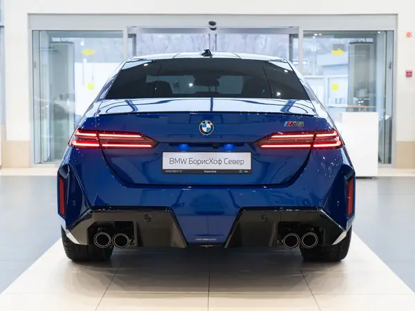 BMW M5 — миниатюра 6