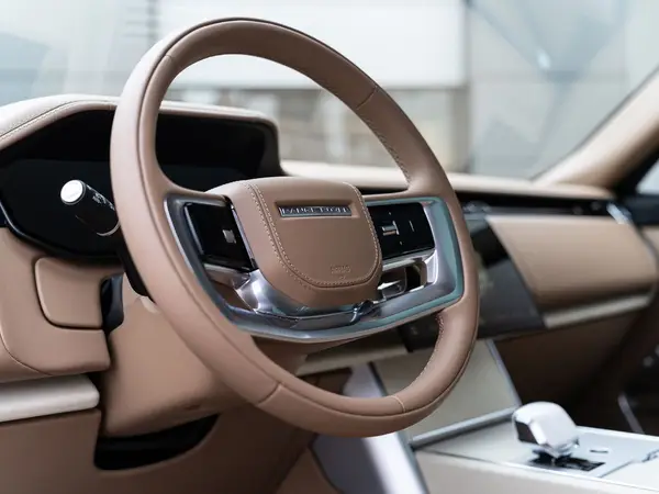 Land Rover Range Rover — миниатюра 11