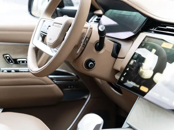Land Rover Range Rover — миниатюра 14