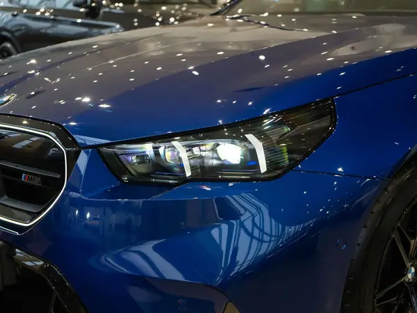 BMW M5 — миниатюра 20