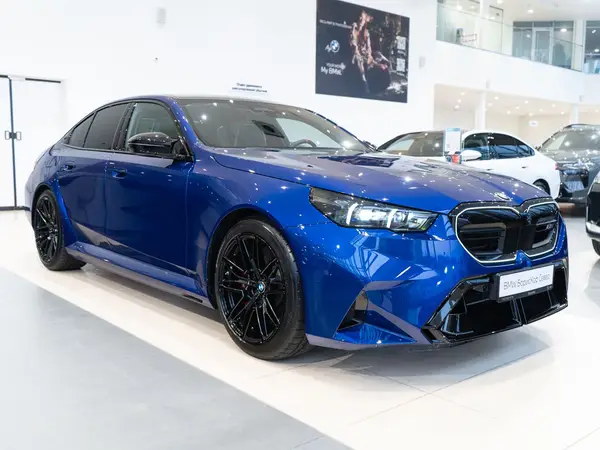 BMW M5 — миниатюра 3