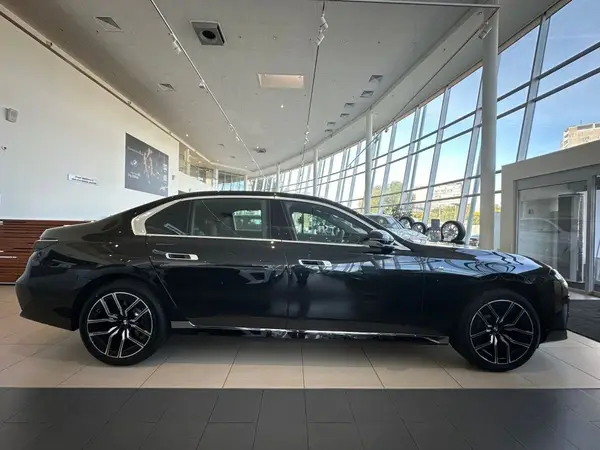 BMW 7 серия — миниатюра 4