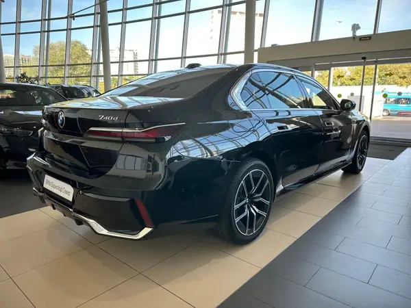 BMW 7 серия — миниатюра 5