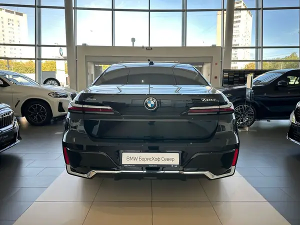 BMW 7 серия — миниатюра 6