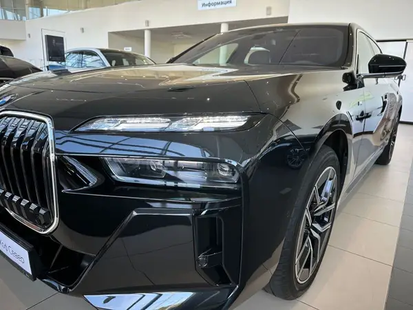 BMW 7 серия — миниатюра 8